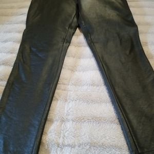 Leather look leggings